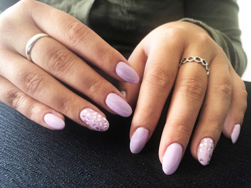 ongles gel semi permanent mauves